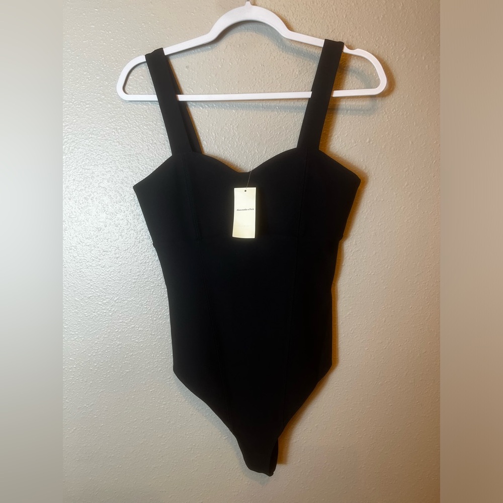 NWT Abercrombie and Fitch Black Sweetheart Neckline‎ Bodysuit Size M